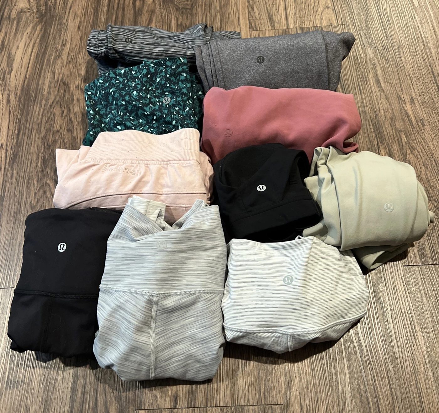 Pre-owned lululemon wholesale stock for consignment & resale shops