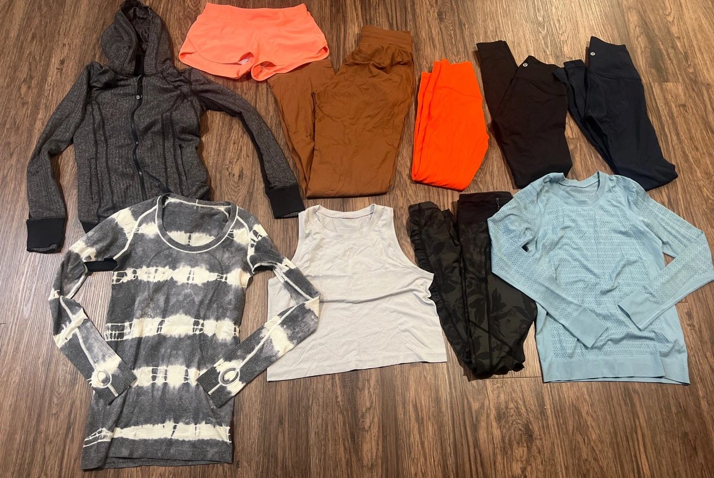 Grade B pre-owned lululemon: light cosmetic wear, fully wearable
