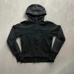 Pre-owned lululemon Scuba Full-Zip Hoodie in Cotton-blend fleece fabric, graded for wholesale resale