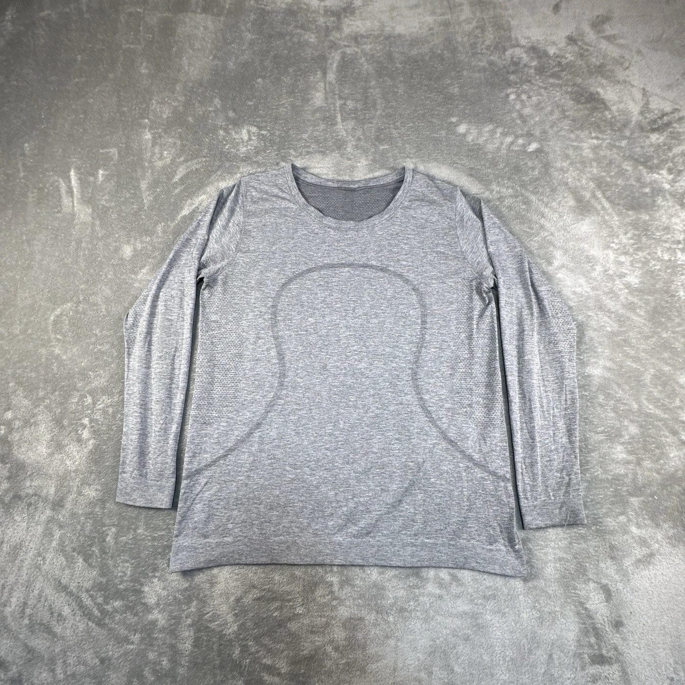 Pre-owned lululemon Swiftly Tech Long Sleeve in Seamless Swiftly fabric, graded for wholesale resale